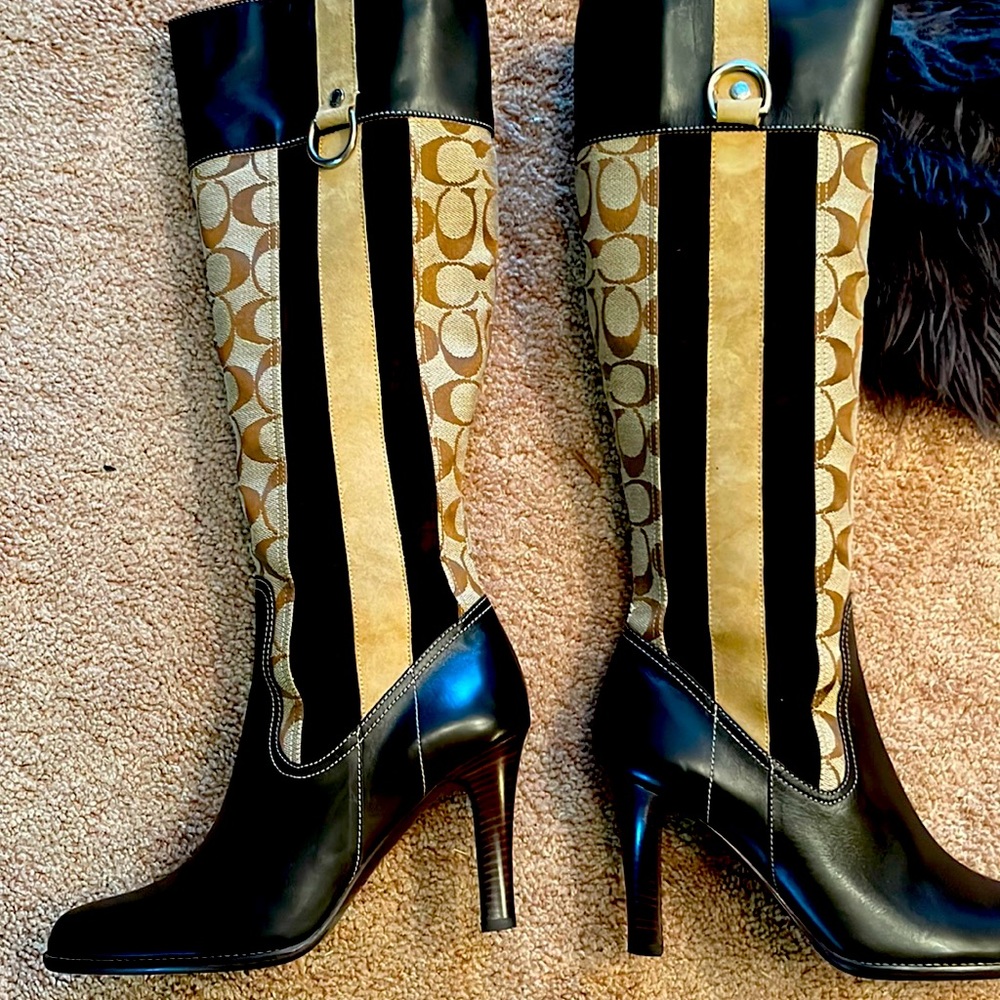 100 % authentic coach boots! Brand new size 8!!! Can be sold with or w/o box!